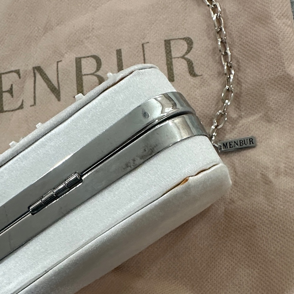 Menbur Vintage White Beaded Clutch with Chain Strap - Picture 5 of 13